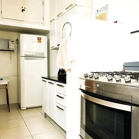 Apartamento Amplo no Posto 6-3